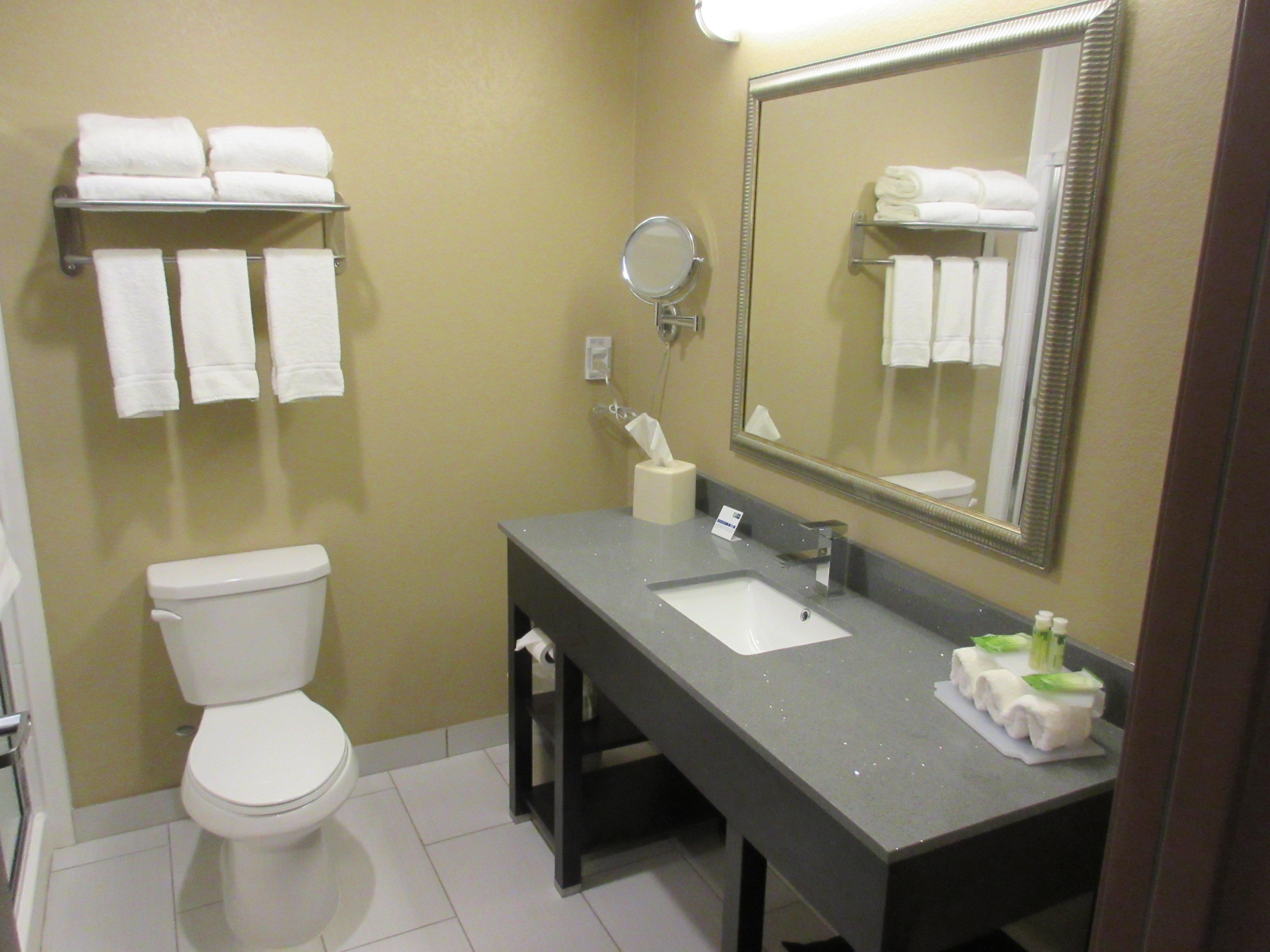 Holiday Inn Express & Suites Butler By Ihg Exterior foto